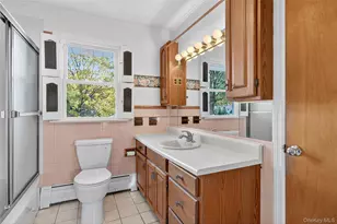 223 Margo St, New Windsor, NY 12553 - Photo 16