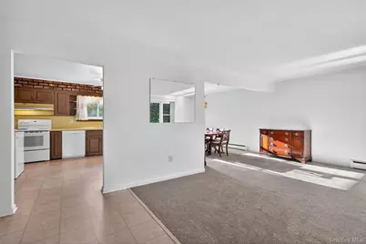 223 Margo Street, New Windsor, NY 12553 - Photo 6