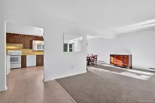 223 Margo St, New Windsor, NY 12553 - Photo 6