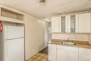 641 Lowell Rd, Uniondale, NY 11553 - Photo 14