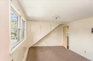 641 Lowell Rd, Uniondale, NY 11553 - Photo 18