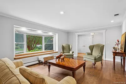 18 Knoll Lane, Glen Head, NY 11545 - Photo 4