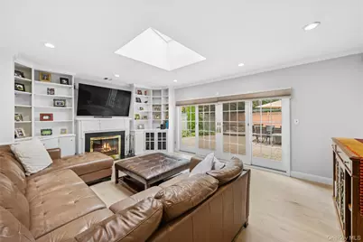 18 Knoll Lane, Glen Head, NY 11545 - Photo 14