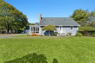 15 Cedar St, Center Moriches, NY 11934 - Photo 2