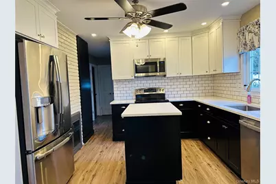 86 Shepherd Lane, Levittown, NY 11756 - Photo 12