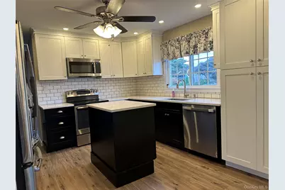 86 Shepherd Lane, Levittown, NY 11756 - Photo 10