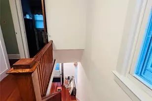 512 Logan Ave, Bronx, NY 10465 - Photo 22