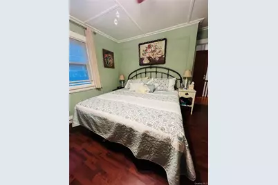 512 Logan Avenue, Bronx, NY 10465 - Photo 20