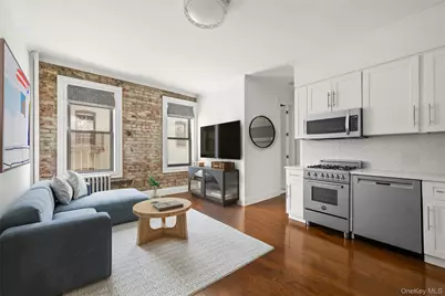 2451 38th Street #7B, Astoria, NY 11103 - Photo 1