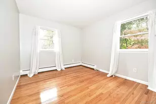 33 S Hillcrest Rd, Suffern, NY 10901 - Photo 18