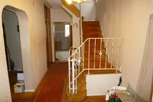 87-20 96th St, Woodhaven, NY 11421 - Photo 6