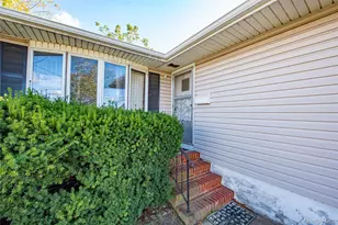 710 S 4th St, Lindenhurst, NY 11757 - Photo 4