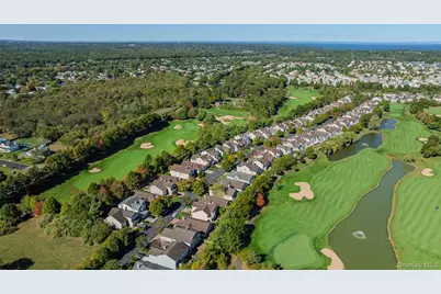 169 Hamlet Drive, Mount Sinai, NY 11766 - Photo 32