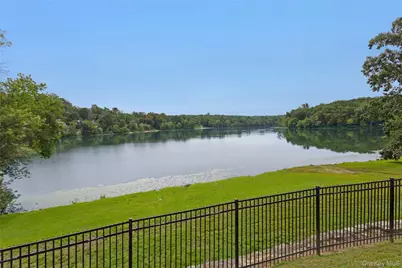 17 Cromwell Place #B, Mohegan Lake, NY 10547 - Photo 16