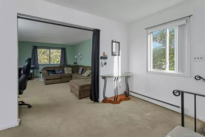 17 Cromwell Place #B, Mohegan Lake, NY 10547 - Photo 6