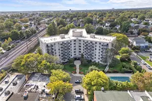 135 Post Ave, Westbury, NY 11590 - Photo 24