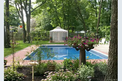 8 Stalker Lane, Setauket, NY 11733 - Photo 28