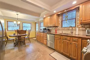 8 Stalker Ln, Setauket, NY 11733 - Photo 8