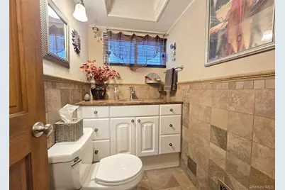 8 Stalker Lane, Setauket, NY 11733 - Photo 10