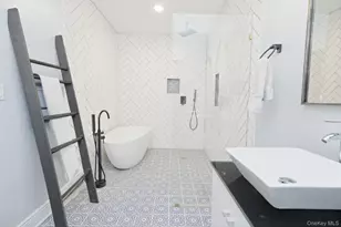 260 E Devonia Ave, Mount Vernon, NY 10552 - Photo 14