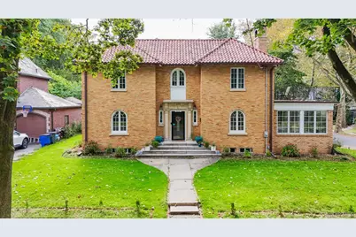 260 E Devonia Avenue, Mount Vernon, NY 10552 - Photo 1