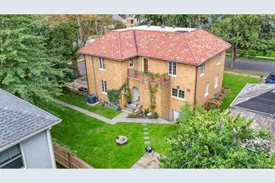 260 E Devonia Avenue, Mount Vernon, NY 10552 - Photo 2