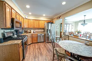 18 Beekman Pl, Islandia, NY 11749 - Photo 4