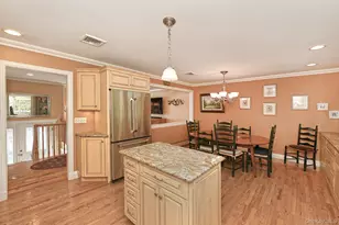 7 Cardiff Ct, Huntington Station, NY 11746 - Photo 10