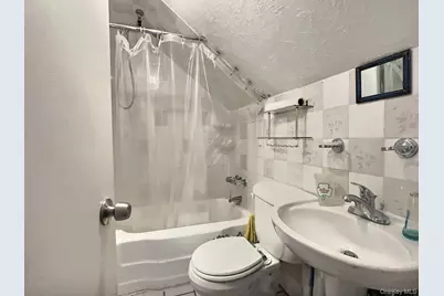 72 Gibson Place, Yonkers, NY 10705 - Photo 22