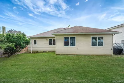 155 Bathgate St, New York, NY 10312 - Photo 8