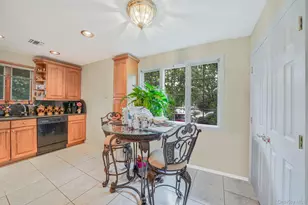 155 Bathgate St, New York, NY 10312 - Photo 22