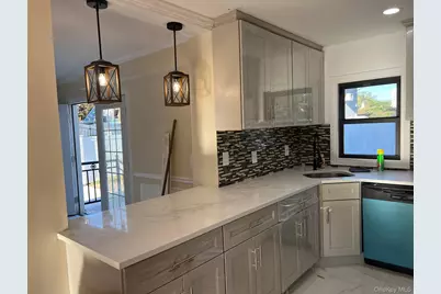 66 Warner Avenue, Hempstead, NY 11550 - Photo 14