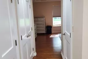 91 Duck Pond Dr, Manhasset, NY 11030 - Photo 6