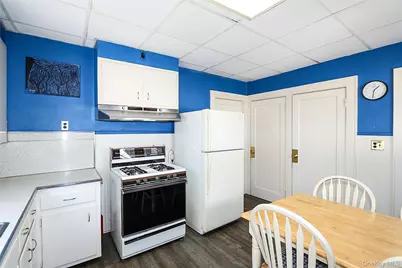 437 Ray Street, Freeport, NY 11520 - Photo 8