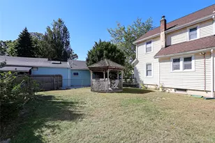 437 Ray St, Freeport, NY 11520 - Photo 40