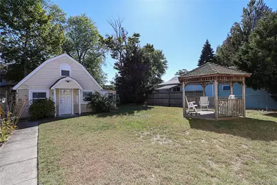 437 Ray Street, Freeport, NY 11520 - Photo 32