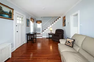 437 Ray St, Freeport, NY 11520 - Photo 4