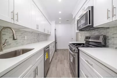 77 S Park Avenue #A24, Rockville Centre, NY 11570 - Photo 4