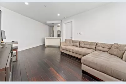 6405 Yellowstone Boulevard #414, Forest Hills, NY 11375 - Photo 2