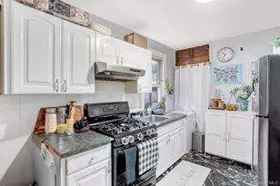 90-41 178th St, Jamaica, NY 11432 - Photo 12