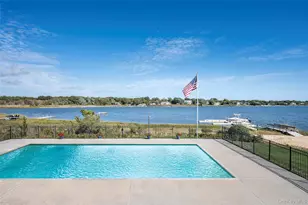 61 W Tiana Rd, Hampton Bays, NY 11946 - Photo 2