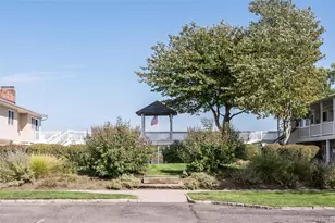 61 W Tiana Rd, Hampton Bays, NY 11946 - Photo 26