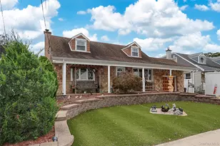 993 Ferngate Dr, Franklin Square, NY 11010 - Photo 2