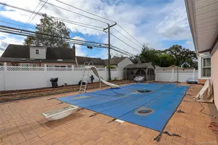 993 Ferngate Dr, Franklin Square, NY 11010 - Photo 30