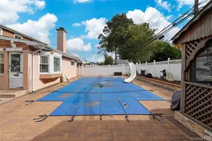 993 Ferngate Dr, Franklin Square, NY 11010 - Photo 28