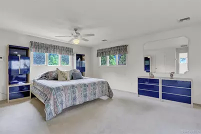 23 Lillian Lane, Plainview, NY 11803 - Photo 20