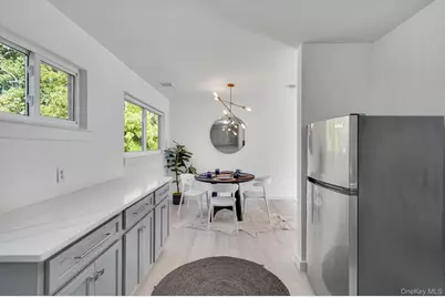 138 W Tiana Road, Hampton Bays, NY 11946 - Photo 8