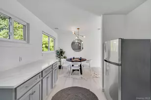 138 W Tiana Rd, Hampton Bays, NY 11946 - Photo 8