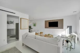 138 W Tiana Rd, Hampton Bays, NY 11946 - Photo 2