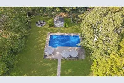 138 W Tiana Road, Hampton Bays, NY 11946 - Photo 22